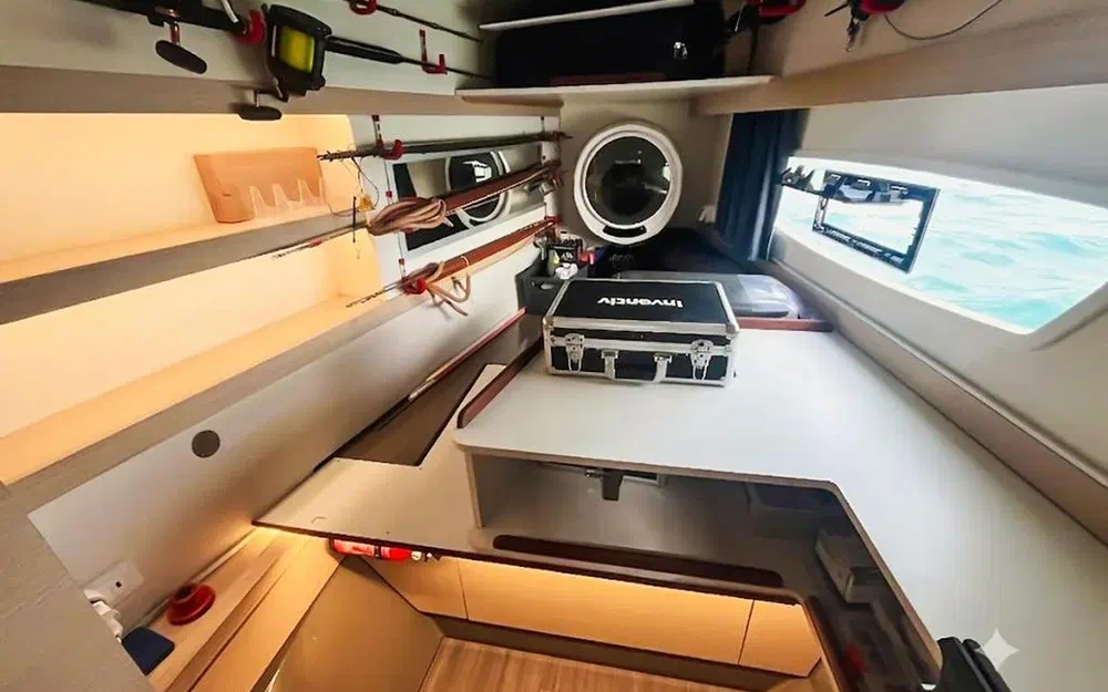slider 20 Fountaine Pajot Lucia 40