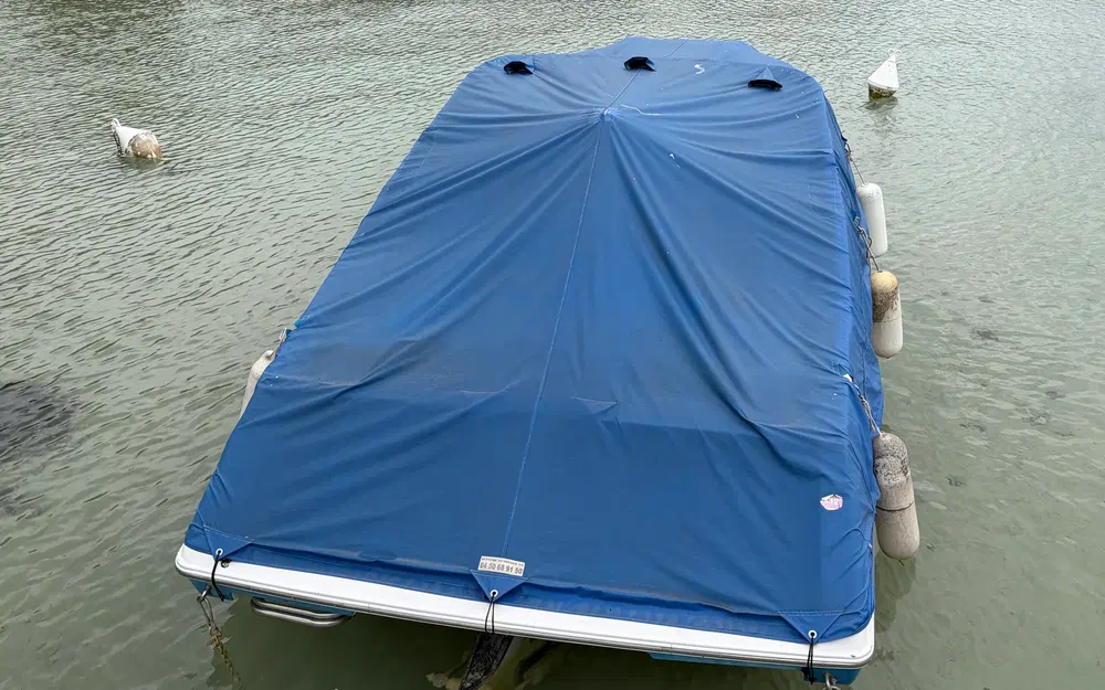 slider 12 Chris Craft 208