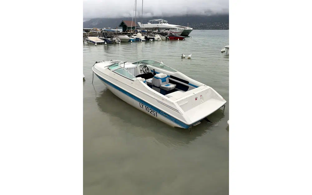 slider 1 Chris Craft 208