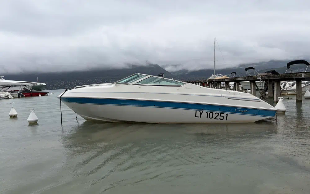 slider 3 Chris Craft 208