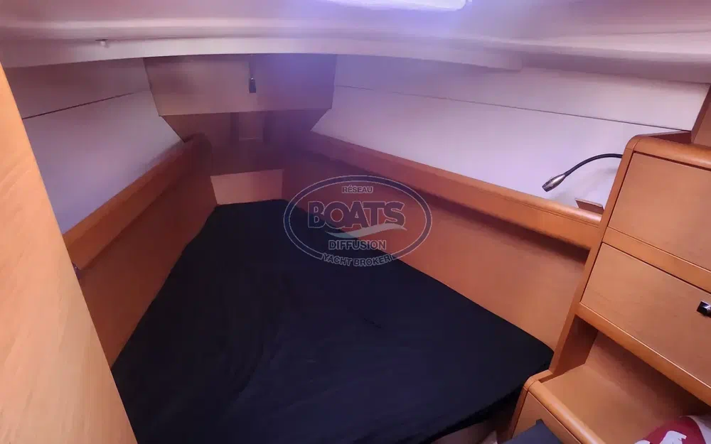 slider 9 Jeanneau Sun Odyssey 379