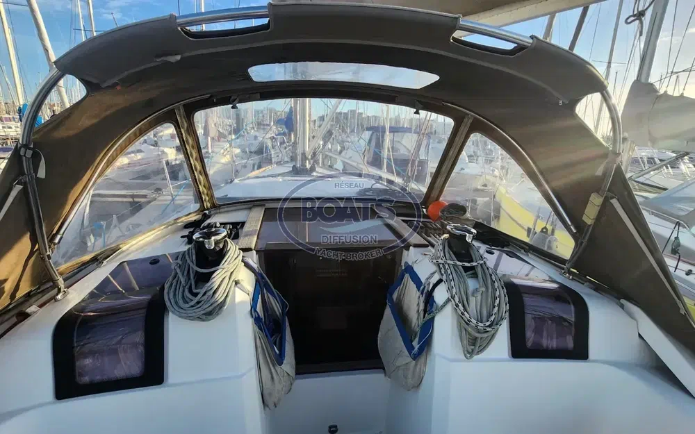 slider 12 Jeanneau Sun Odyssey 379
