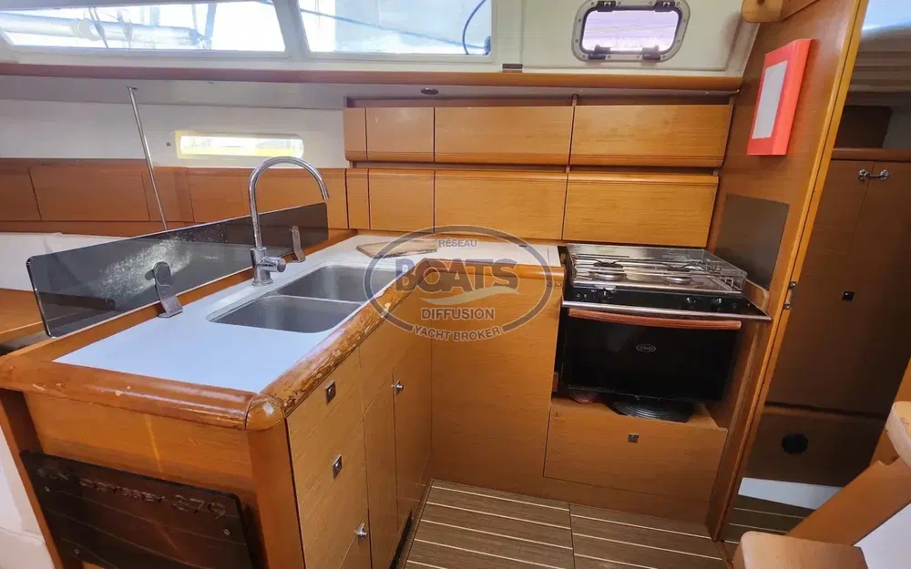 slider 7 Jeanneau Sun Odyssey 379