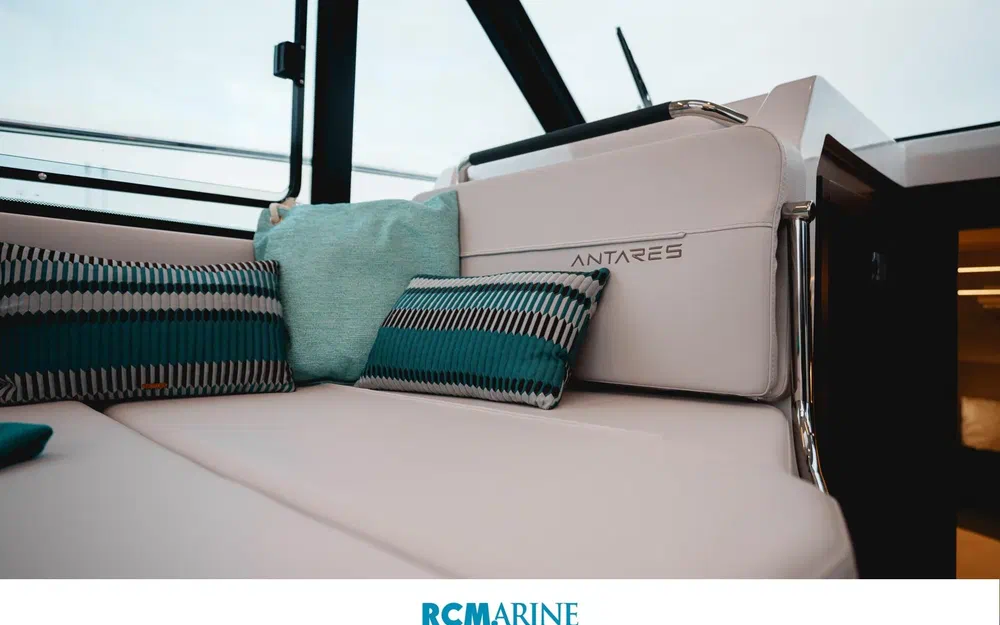 slider 2 Beneteau Antares 9 OB Antares 9 V2