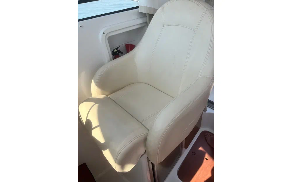 slider 17 Beneteau Antares 780 HB