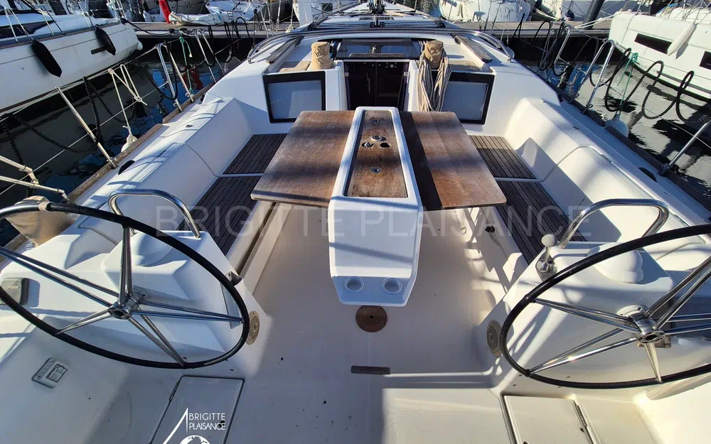 slider 6 Dufour 460 GL