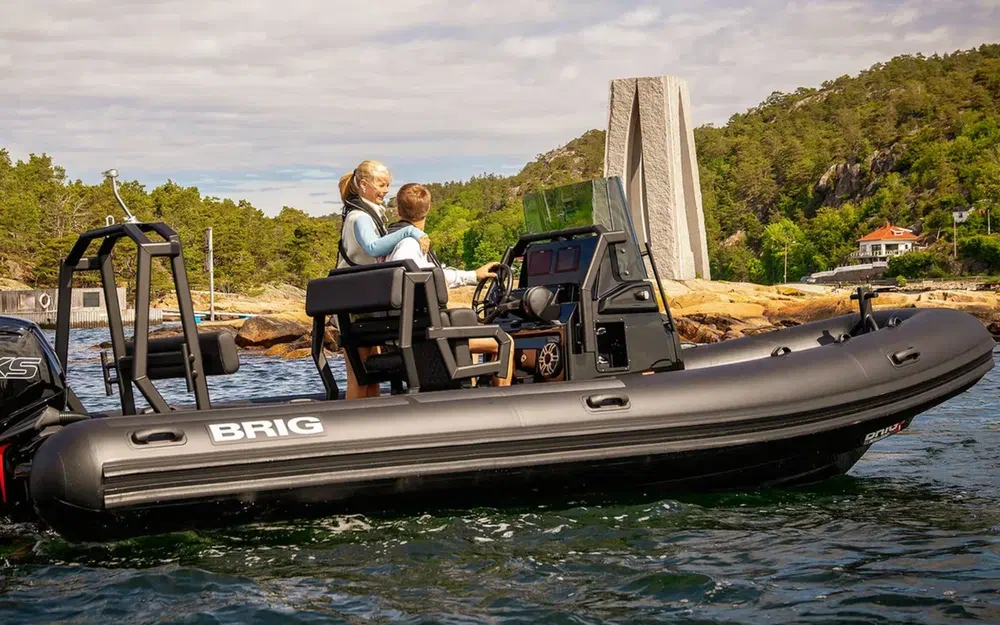 slider 14 Brig Navigator 20