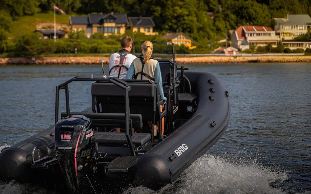 slider 16 Brig Navigator 20