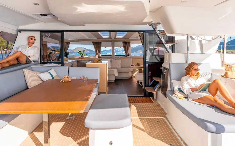 slider 19 Fountaine Pajot FP 51