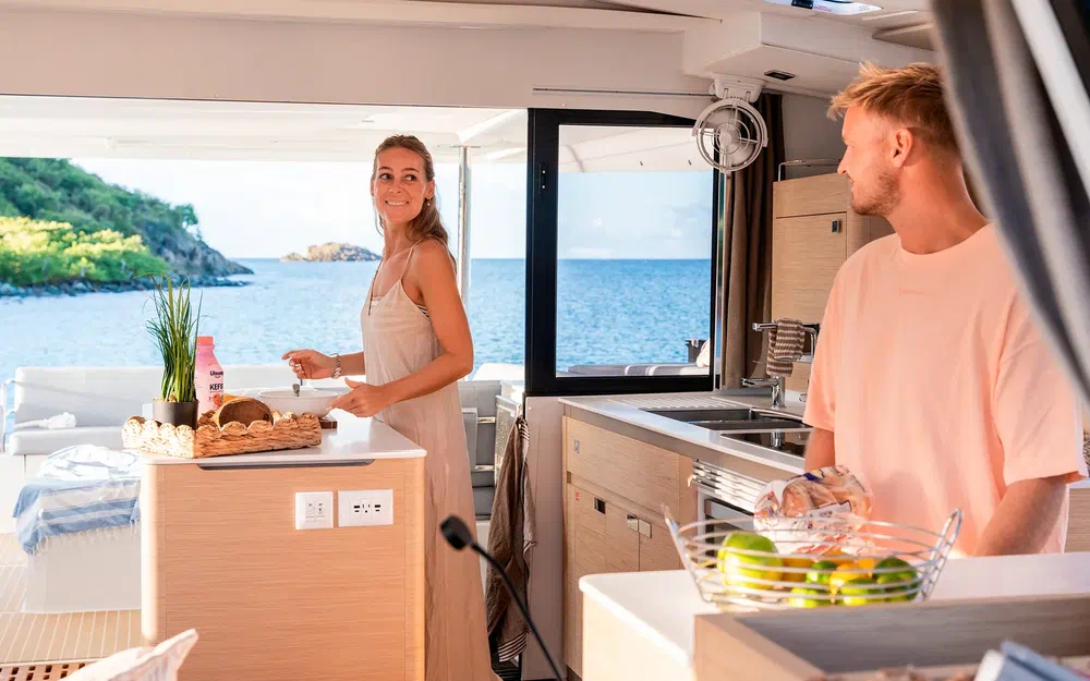 slider 23 Fountaine Pajot FP 51