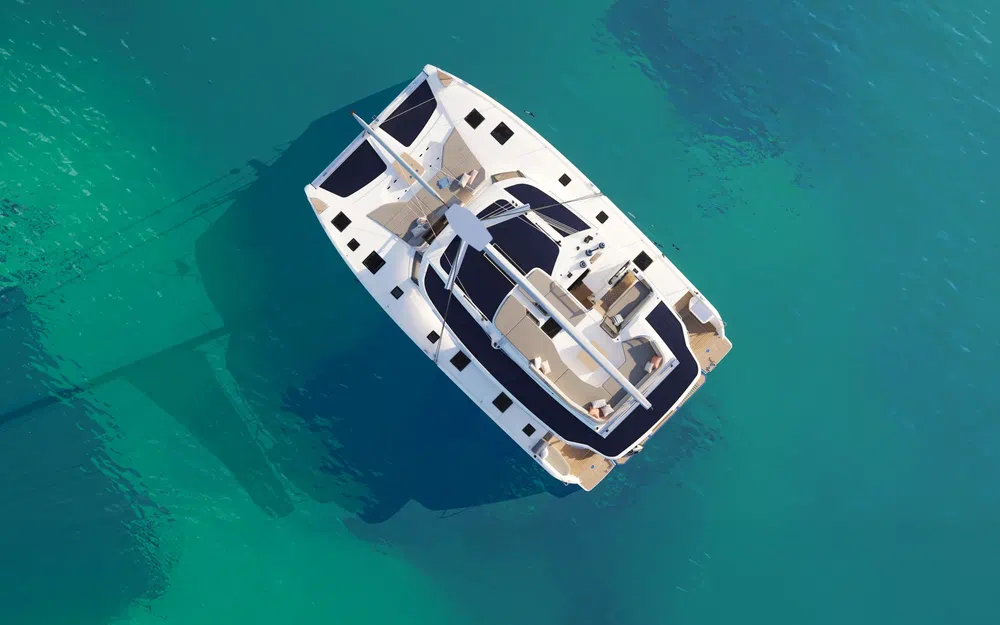 slider 12 Fountaine Pajot FP 48
