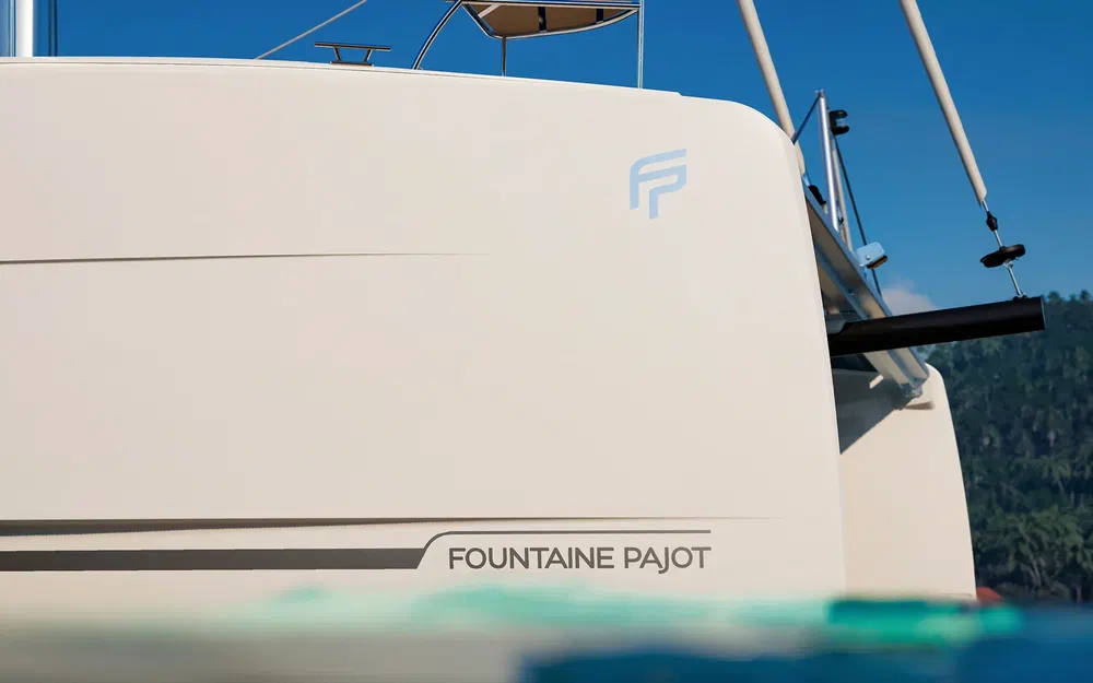 slider 13 Fountaine Pajot FP 48