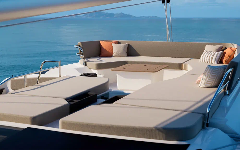 slider 19 Fountaine Pajot FP 48