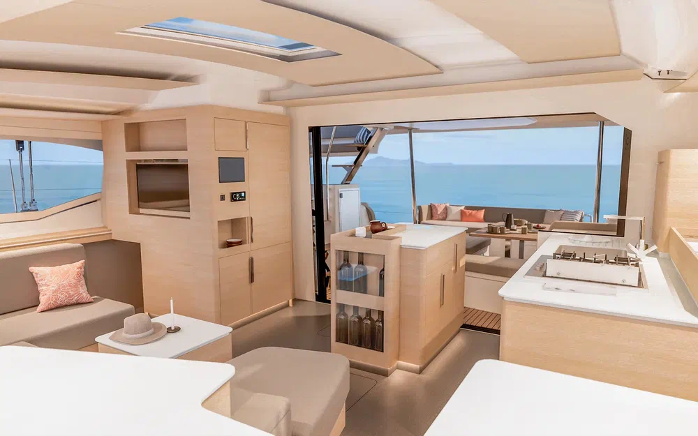 slider 32 Fountaine Pajot FP 48