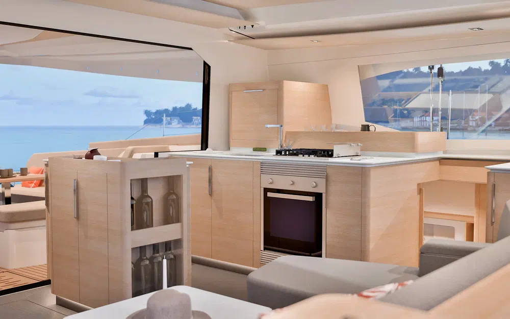 slider 33 Fountaine Pajot FP 48