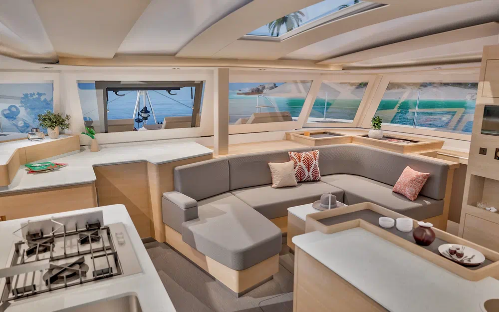 slider 35 Fountaine Pajot FP 48