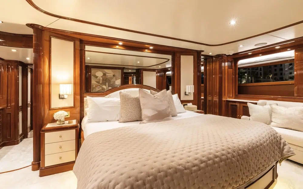 slider 21 Benetti Classic 115
