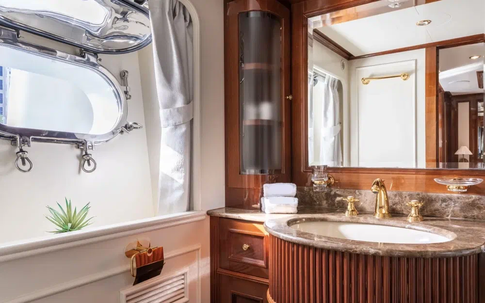 slider 28 Benetti Classic 115