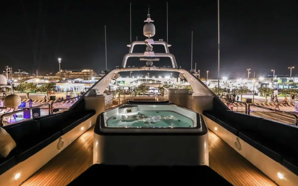 slider 4 Benetti Classic 115