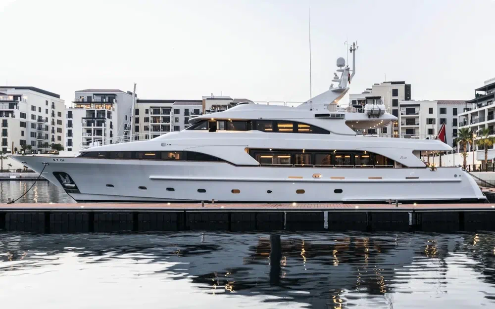 slider 5 Benetti Classic 115