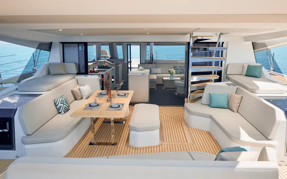 slider 25 Fountaine Pajot FP 55