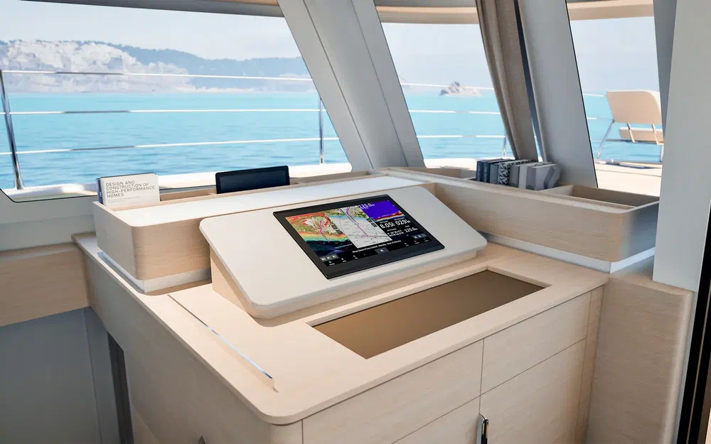 slider 36 Fountaine Pajot FP 55