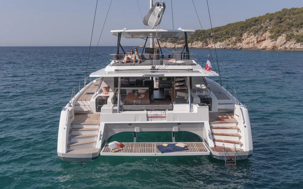 slider 1 Fountaine Pajot Samana 59