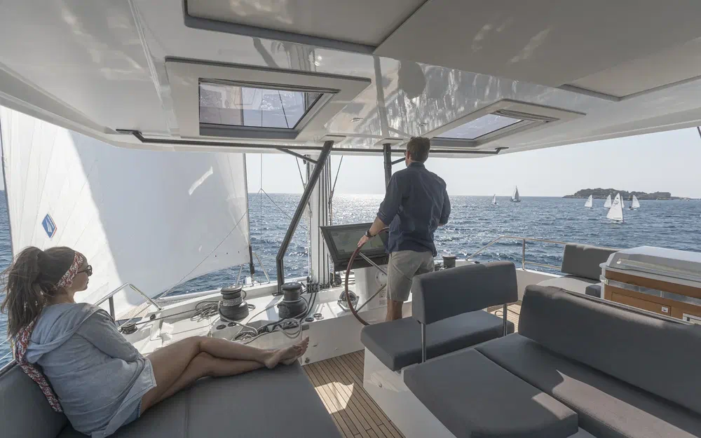 slider 37 Fountaine Pajot Samana 59