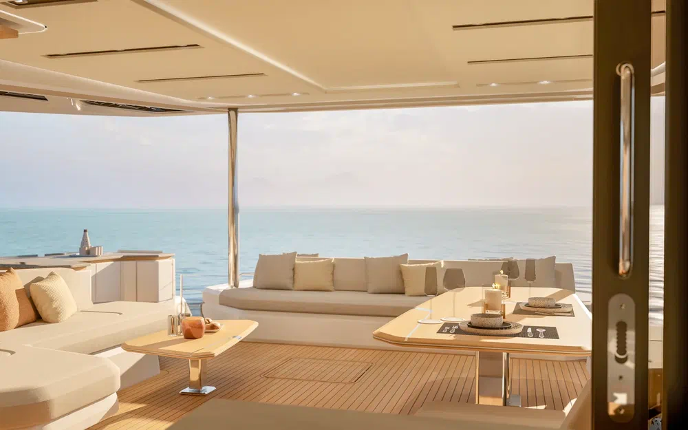 slider 29 Fountaine Pajot FPY 70S