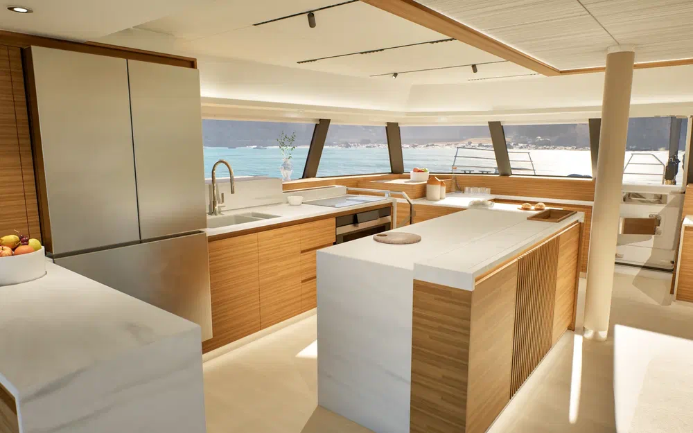slider 60 Fountaine Pajot FPY 70S