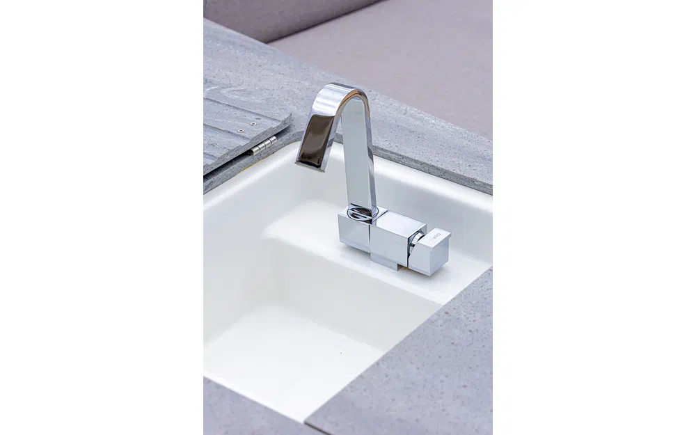 slider 102 Fountaine Pajot Thira 80