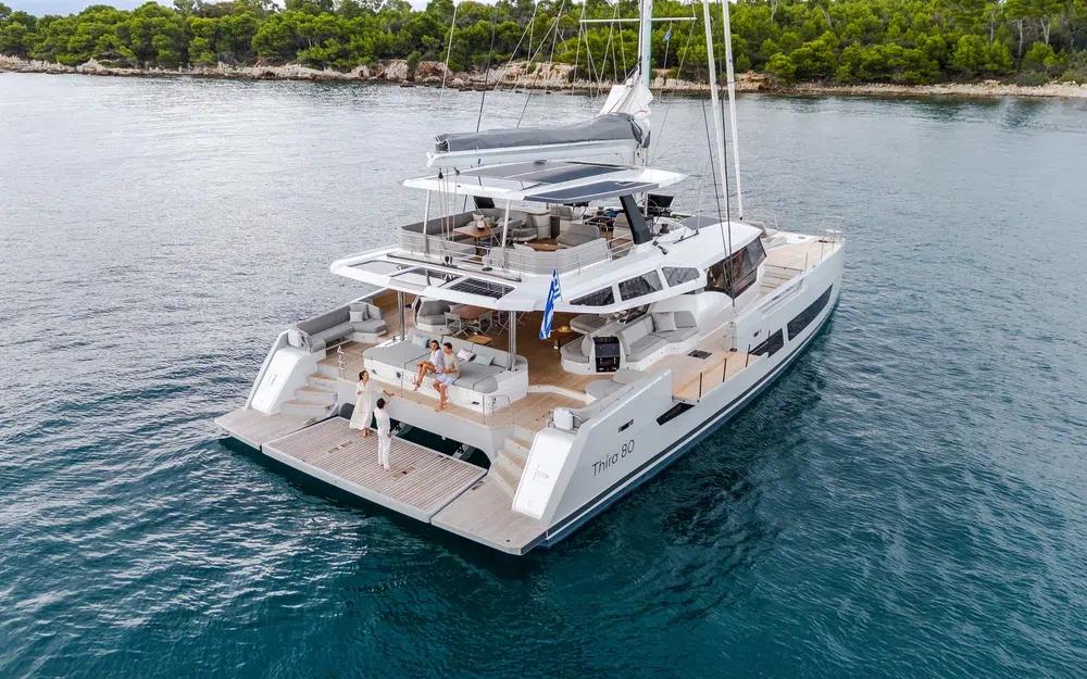 slider 13 Fountaine Pajot Thira 80