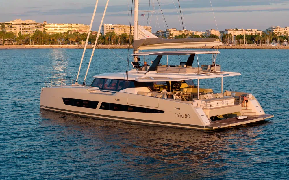 slider 21 Fountaine Pajot Thira 80