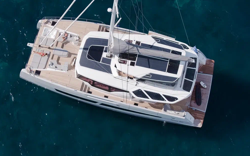 slider 29 Fountaine Pajot Thira 80