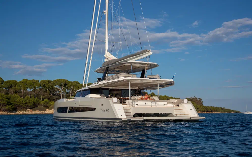slider 3 Fountaine Pajot Thira 80