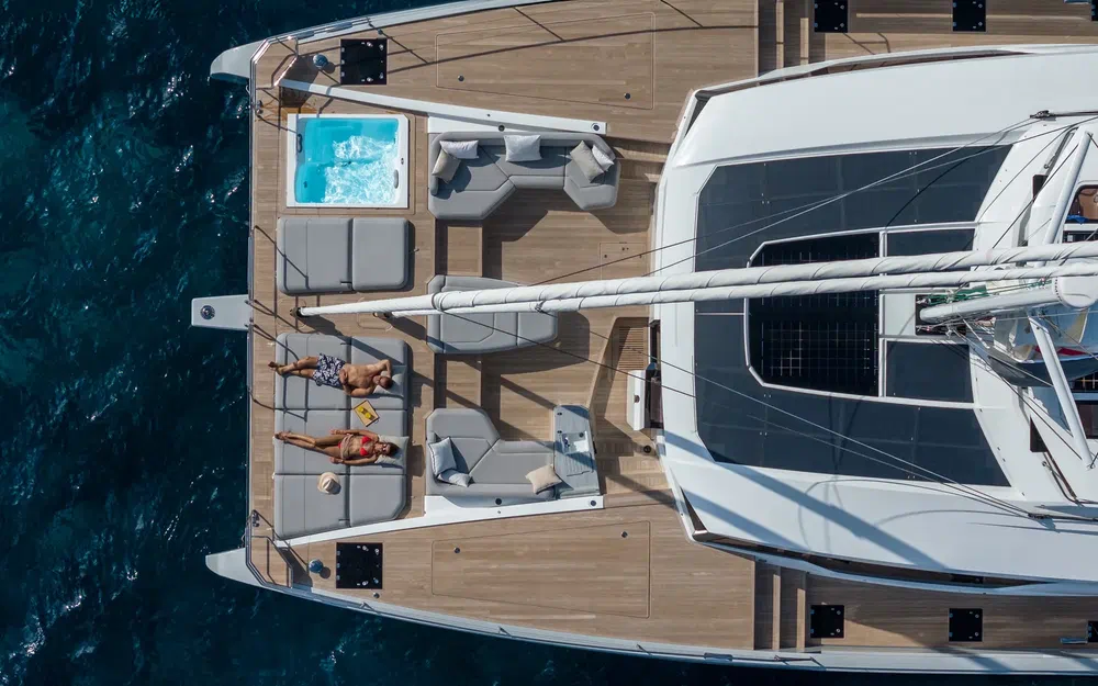 slider 43 Fountaine Pajot Thira 80