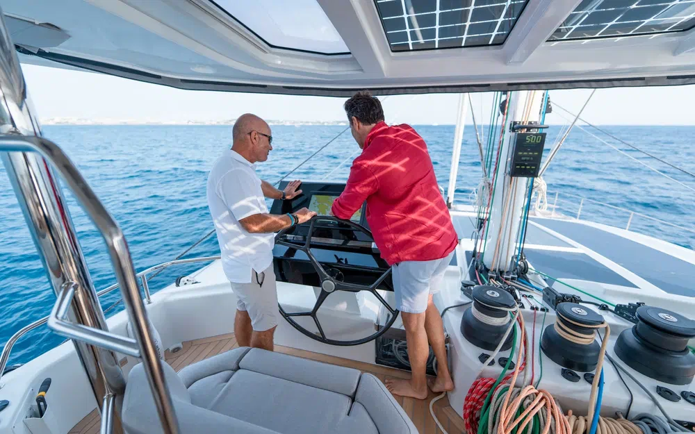 slider 47 Fountaine Pajot Thira 80