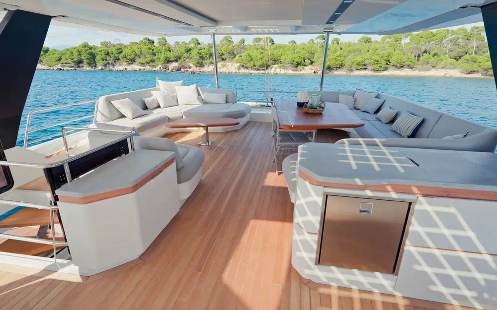 slider 52 Fountaine Pajot Thira 80
