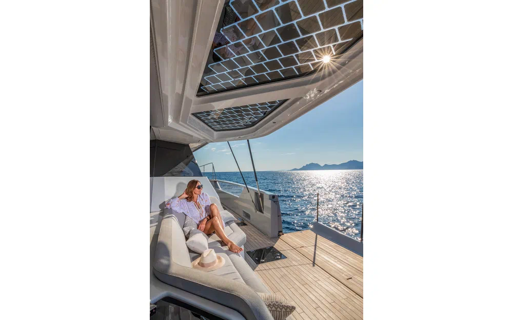 slider 54 Fountaine Pajot Thira 80