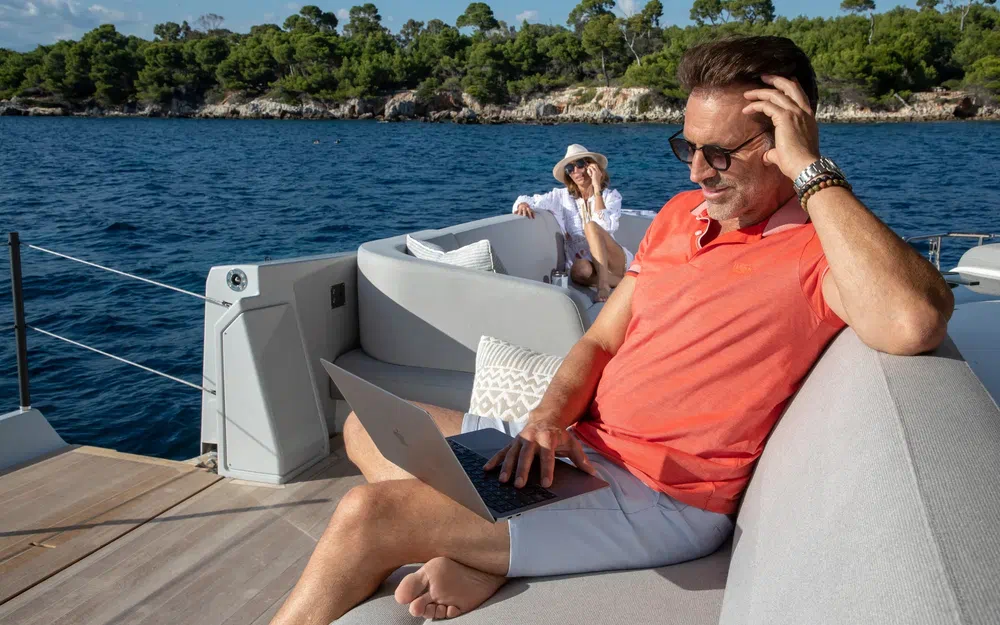 slider 56 Fountaine Pajot Thira 80