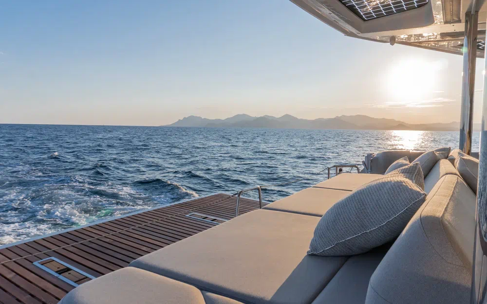 slider 64 Fountaine Pajot Thira 80