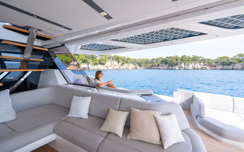 slider 66 Fountaine Pajot Thira 80