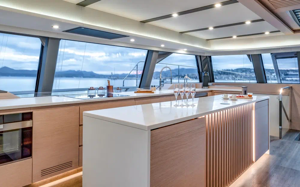 slider 69 Fountaine Pajot Thira 80