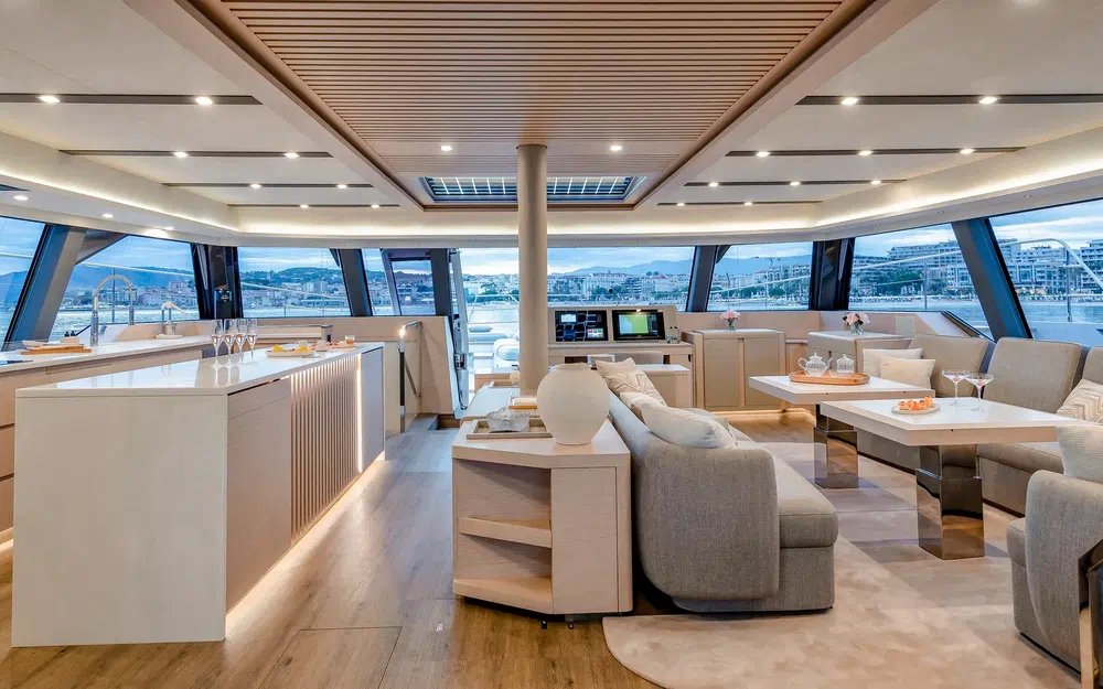 slider 72 Fountaine Pajot Thira 80