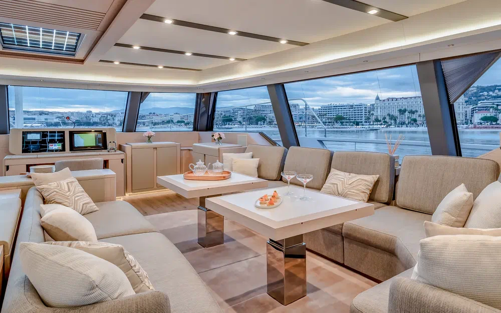 slider 74 Fountaine Pajot Thira 80