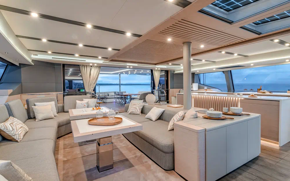 slider 75 Fountaine Pajot Thira 80