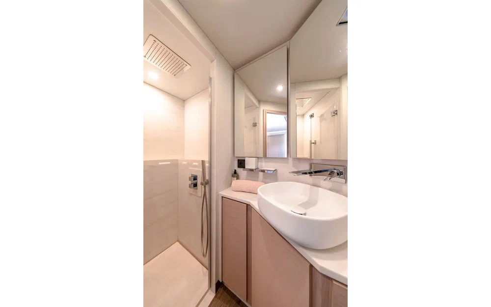 slider 78 Fountaine Pajot Thira 80