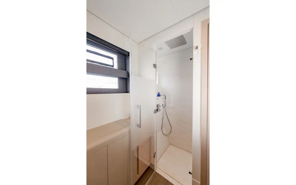 slider 82 Fountaine Pajot Thira 80