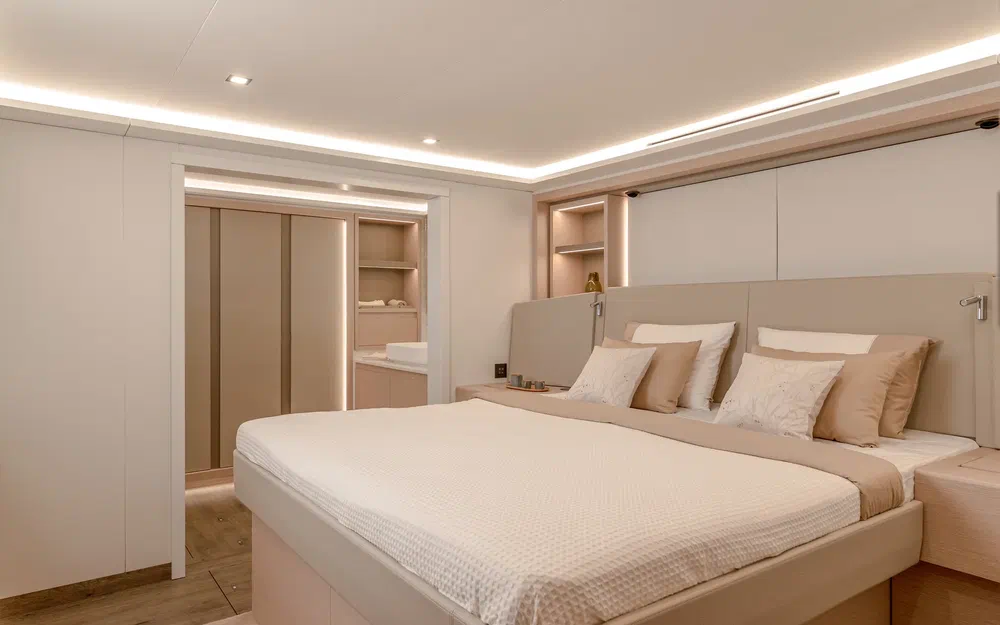 slider 94 Fountaine Pajot Thira 80