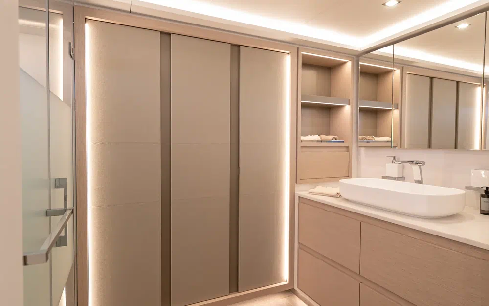 slider 95 Fountaine Pajot Thira 80